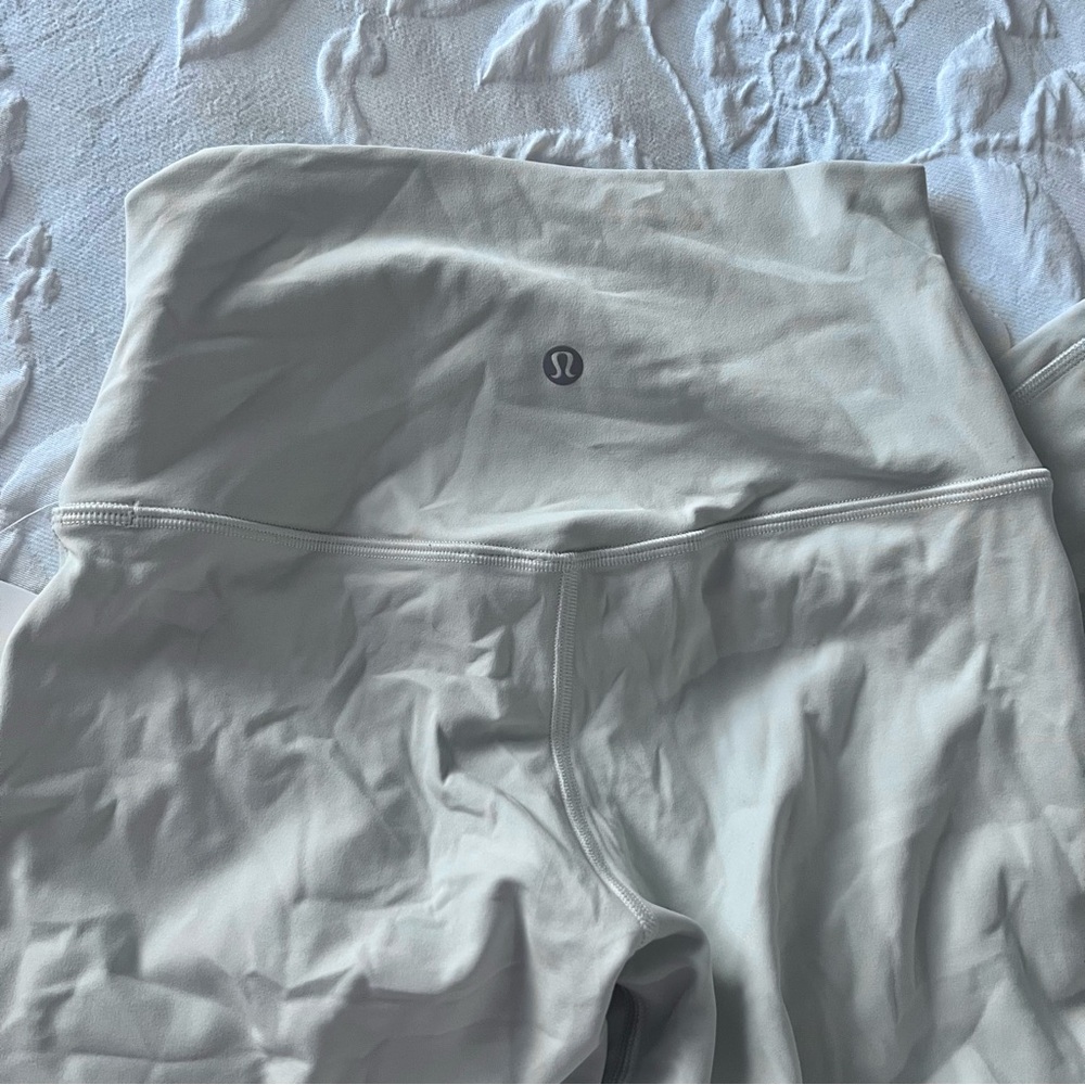 NWT Lululemon Align High-Rise Leggings in Bone 28” - Picture 7 of 11